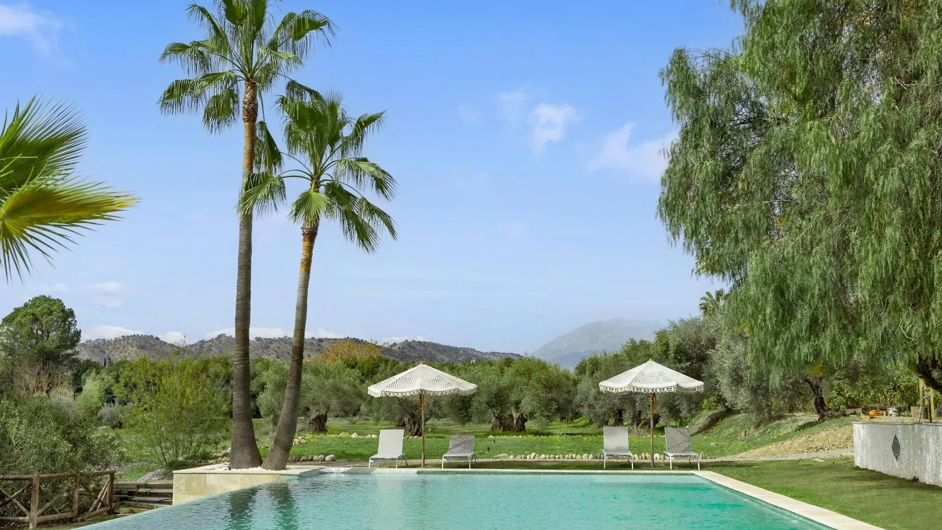 Finca La Familia Naranja Coin Bed & Breakfast