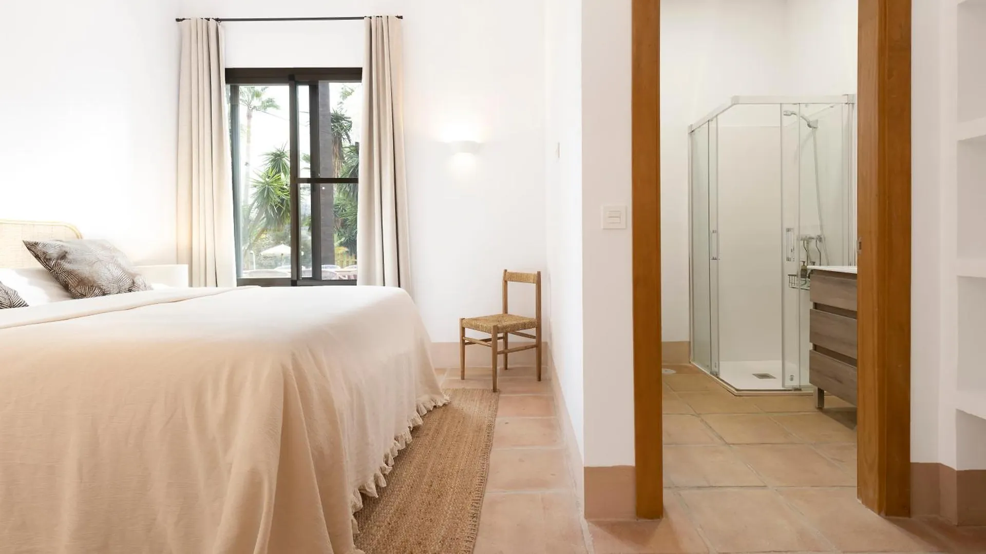 Finca La Familia Naranja Coin Bed & Breakfast